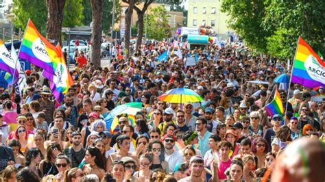 Locali gay a Catania: Guida 2024